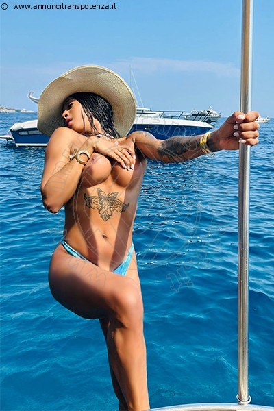 Foto Arianna Ferrari Pornostar  Annunci Transescort Roma