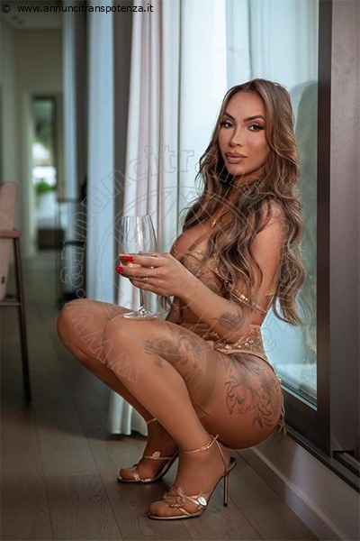 Foto Mariana Ferraz  Annunci Transescort Napoli