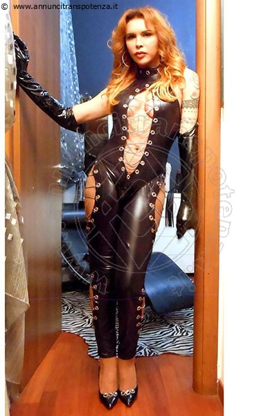 Foto Padrona Stefania  Annunci Mistresstrans Milano